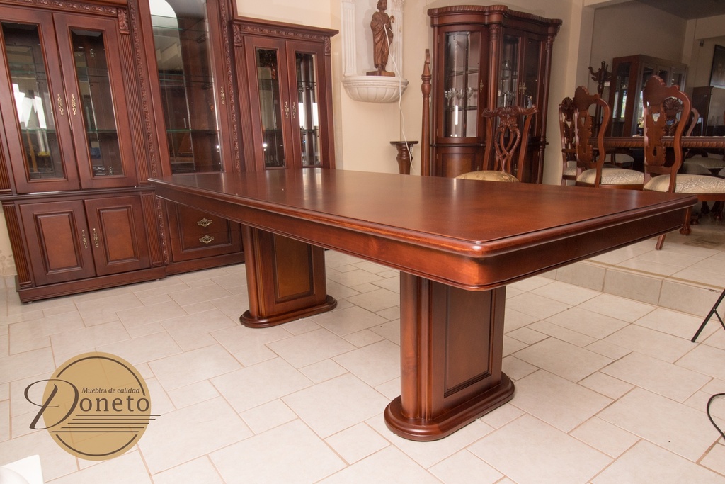 Pedestal Chippendale III