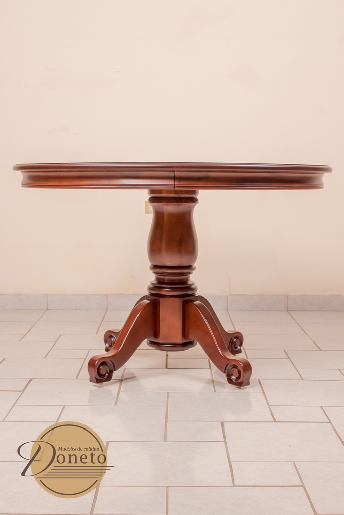 Pedestal Chippendale