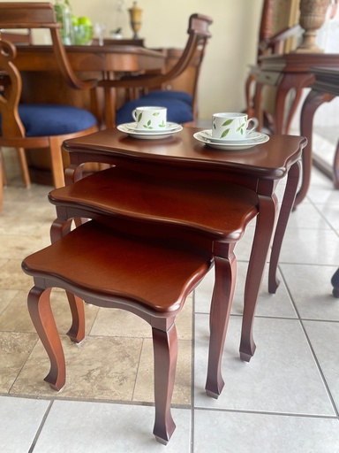 Juego de Mesas Reina Ana Nido