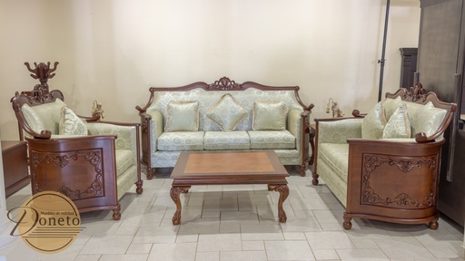 Sala Reina Ana con talla y cojines 3-2-1